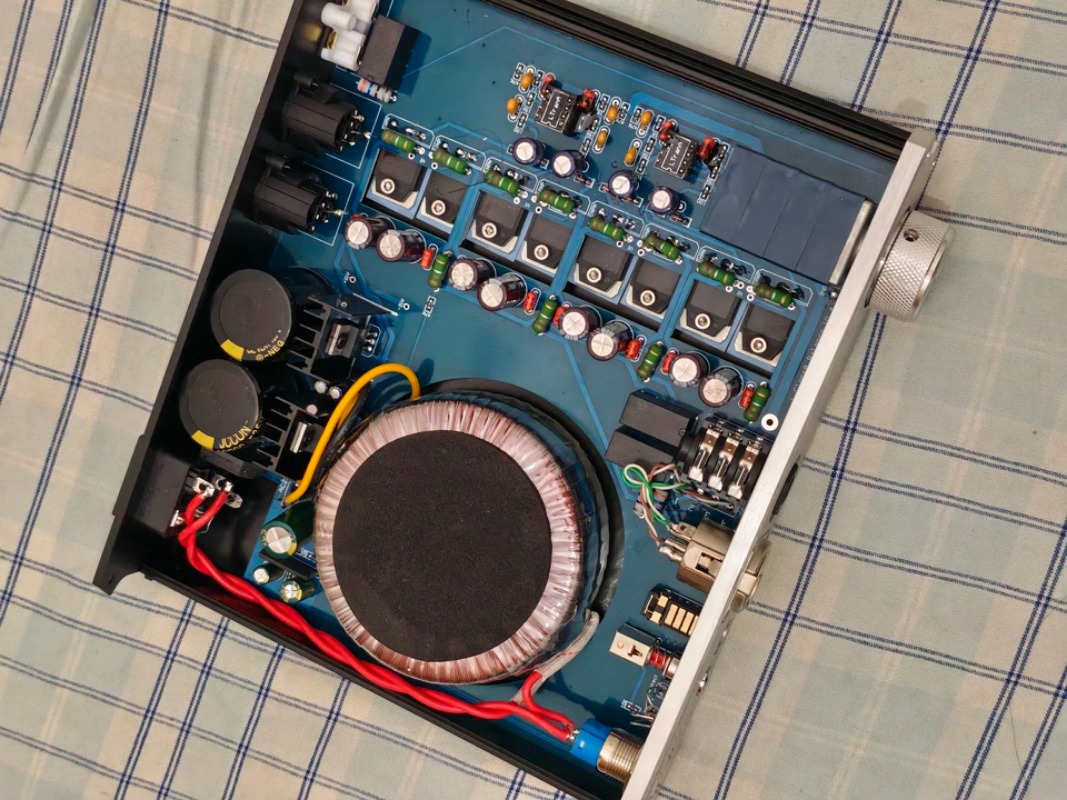 Headphone Amplifier - Wzmacniacz słuchawkowy klasy A, w pełni